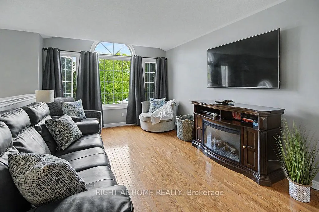 Photo 7 of 270 Ivey Crescent, Cobourg — HOMEH