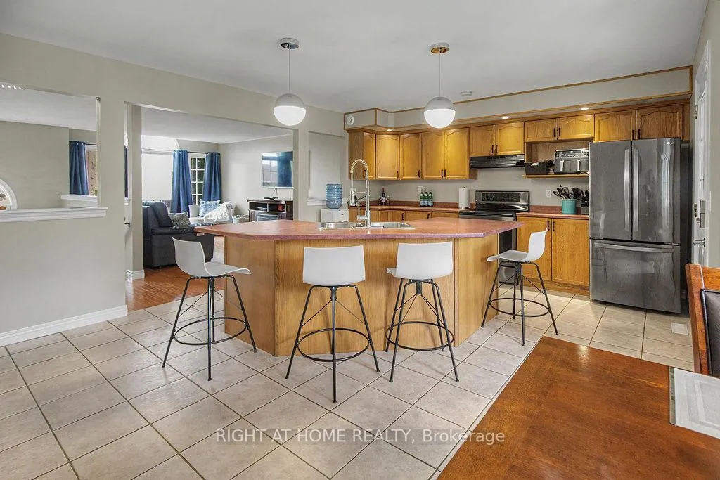 Photo 12 of 270 Ivey Crescent, Cobourg — HOMEH