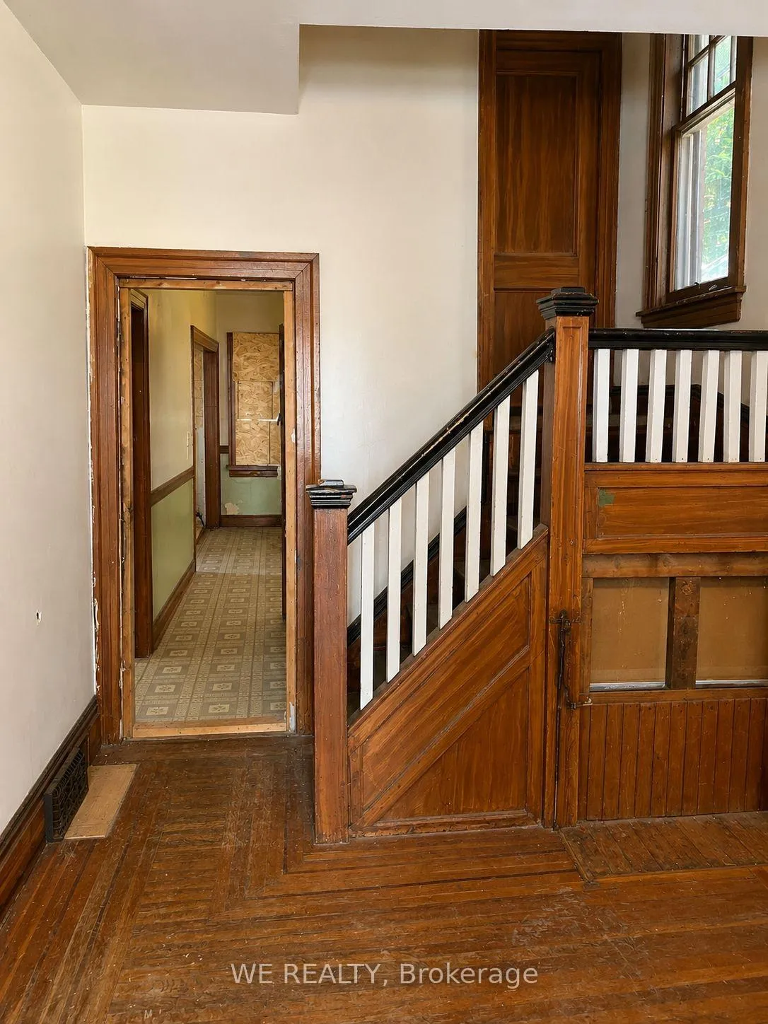 Photo 3 of 91 Myrtle Avenue, Hamilton, St. Clair — HOMEH