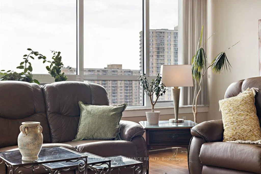 Photo 9 of Unit 905, 1480 Riverside Drive, Ottawa, Riverview Park — HOMEH