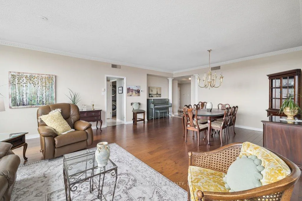 Photo 10 of Unit 905, 1480 Riverside Drive, Ottawa, Riverview Park — HOMEH