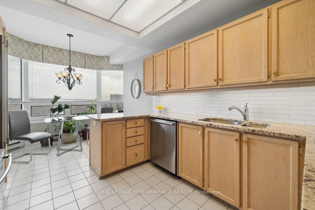 Photo 17 of Unit 905, 1480 Riverside Drive, Ottawa, Riverview Park — HOMEH