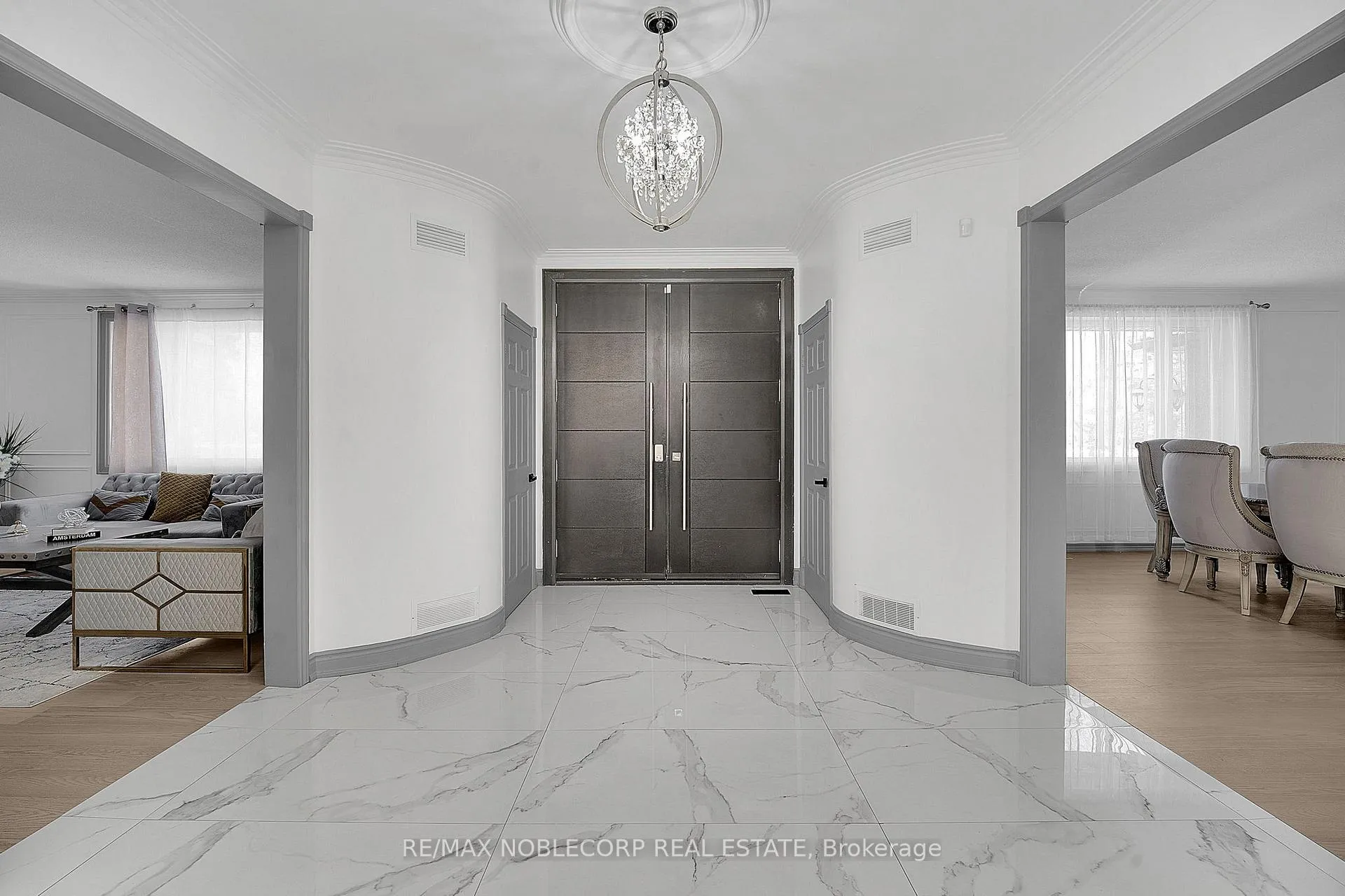 Photo 6 of 14 Bowman Avenue, Brampton, Toronto Gore Rural Estate — HOMEH
