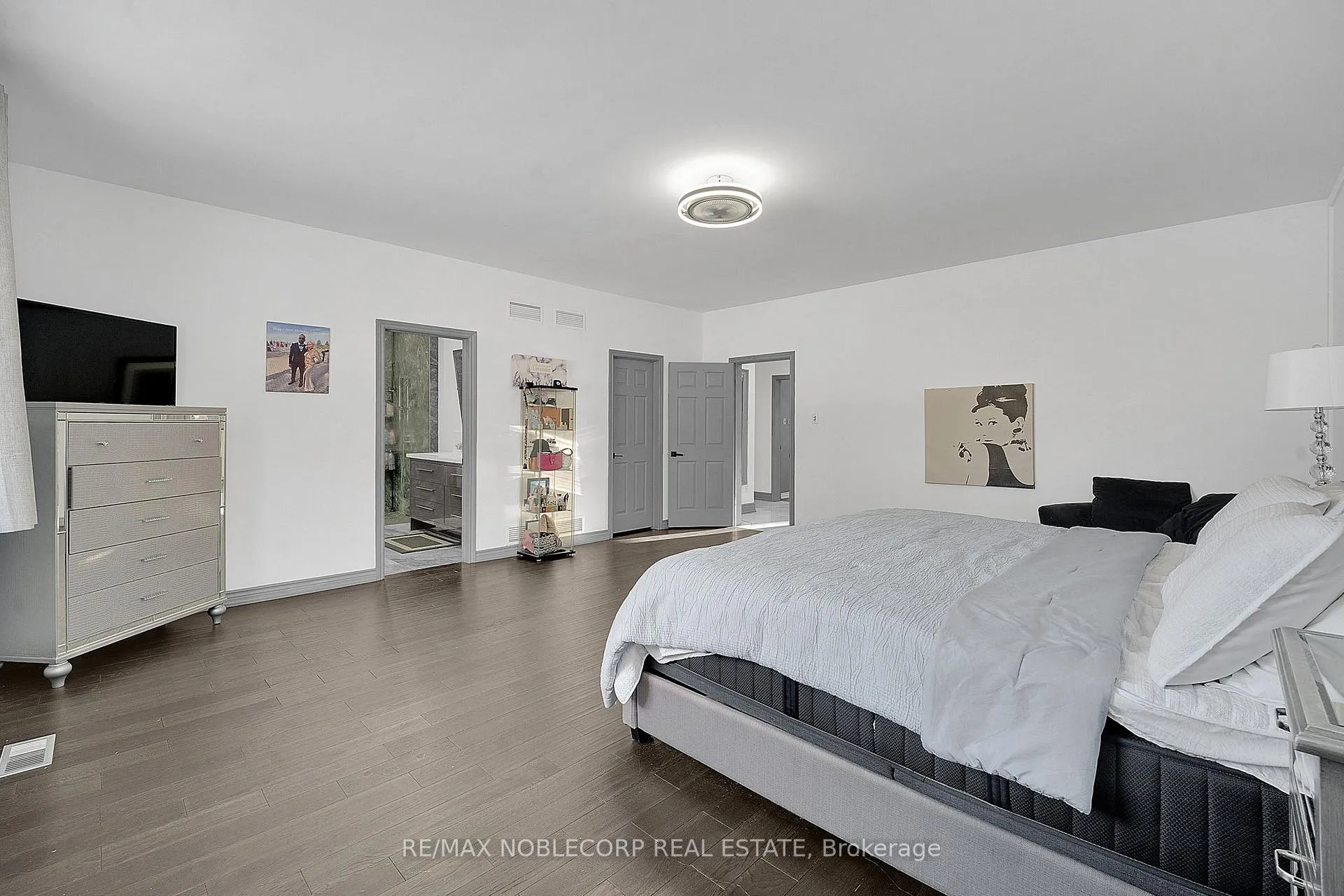 Photo 17 of 14 Bowman Avenue, Brampton, Toronto Gore Rural Estate — HOMEH