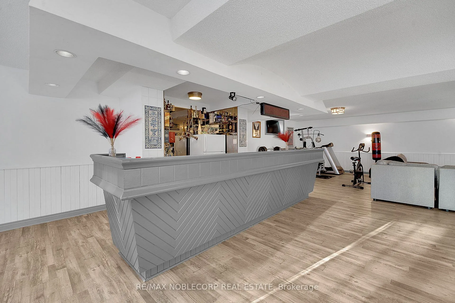 Photo 39 of 14 Bowman Avenue, Brampton, Toronto Gore Rural Estate — HOMEH