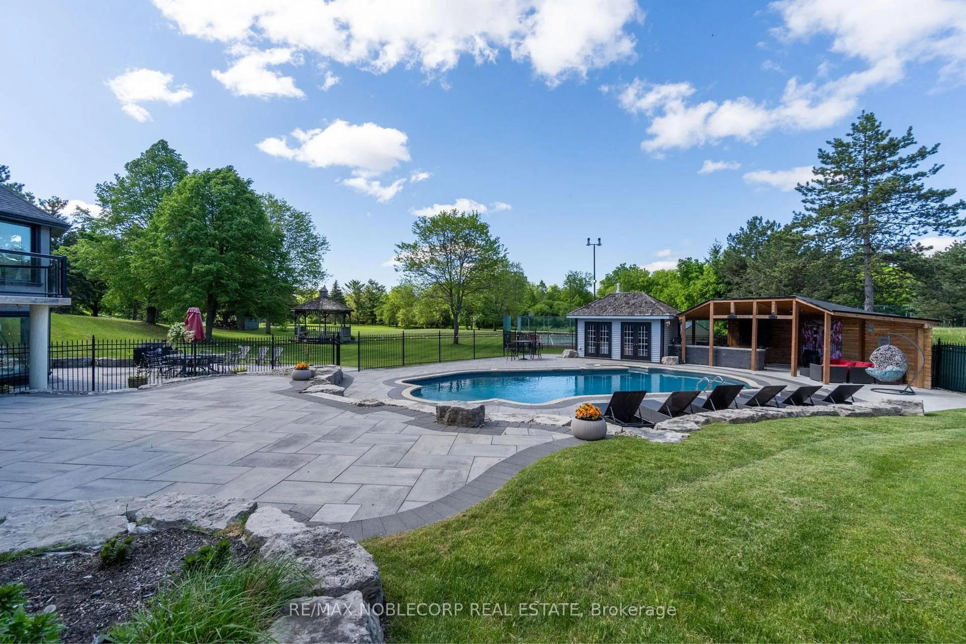 Photo 47 of 14 Bowman Avenue, Brampton, Toronto Gore Rural Estate — HOMEH
