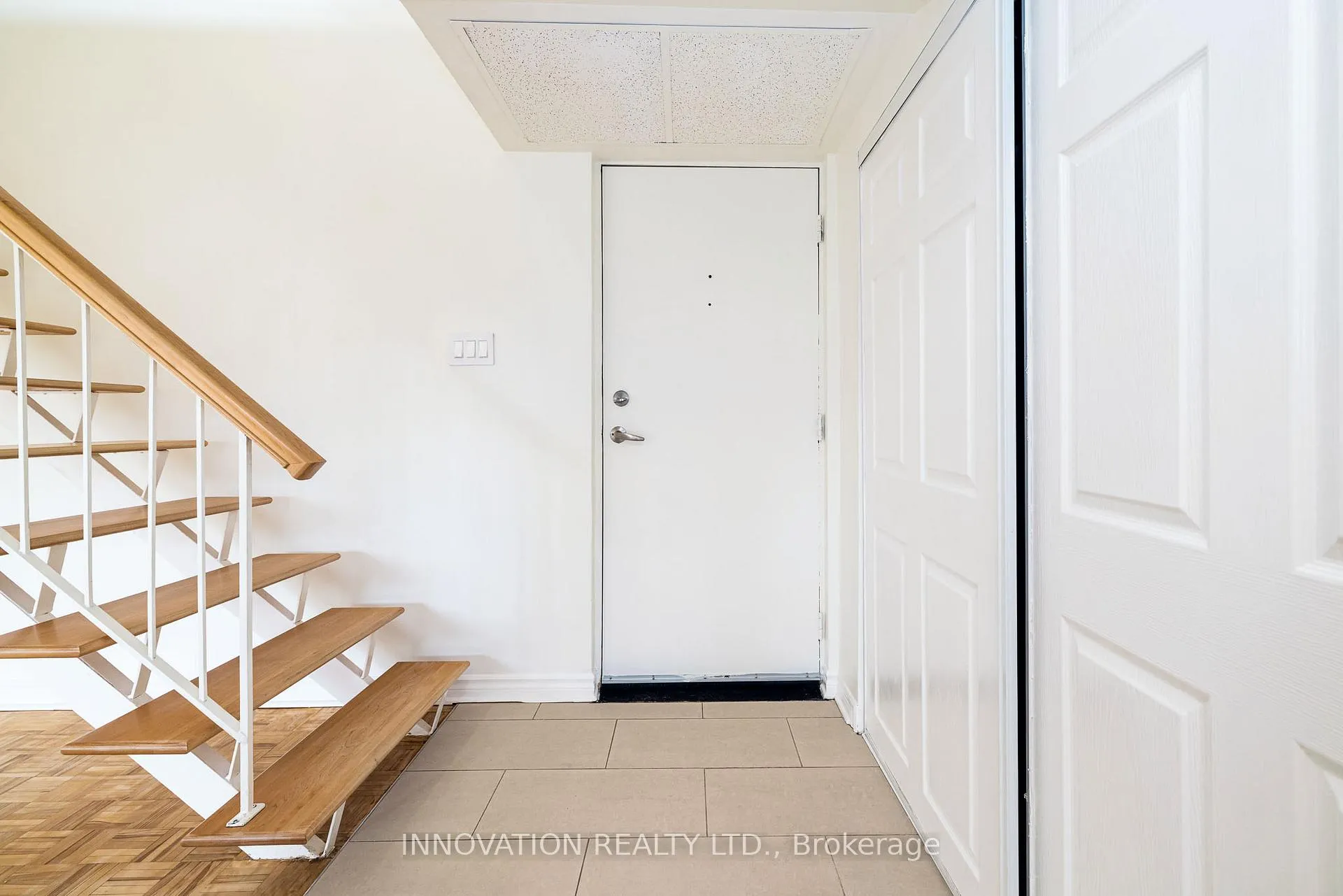 Photo 4 of Unit 224, 12 Corkstown Road, Ottawa, Lakeview Park — HOMEH