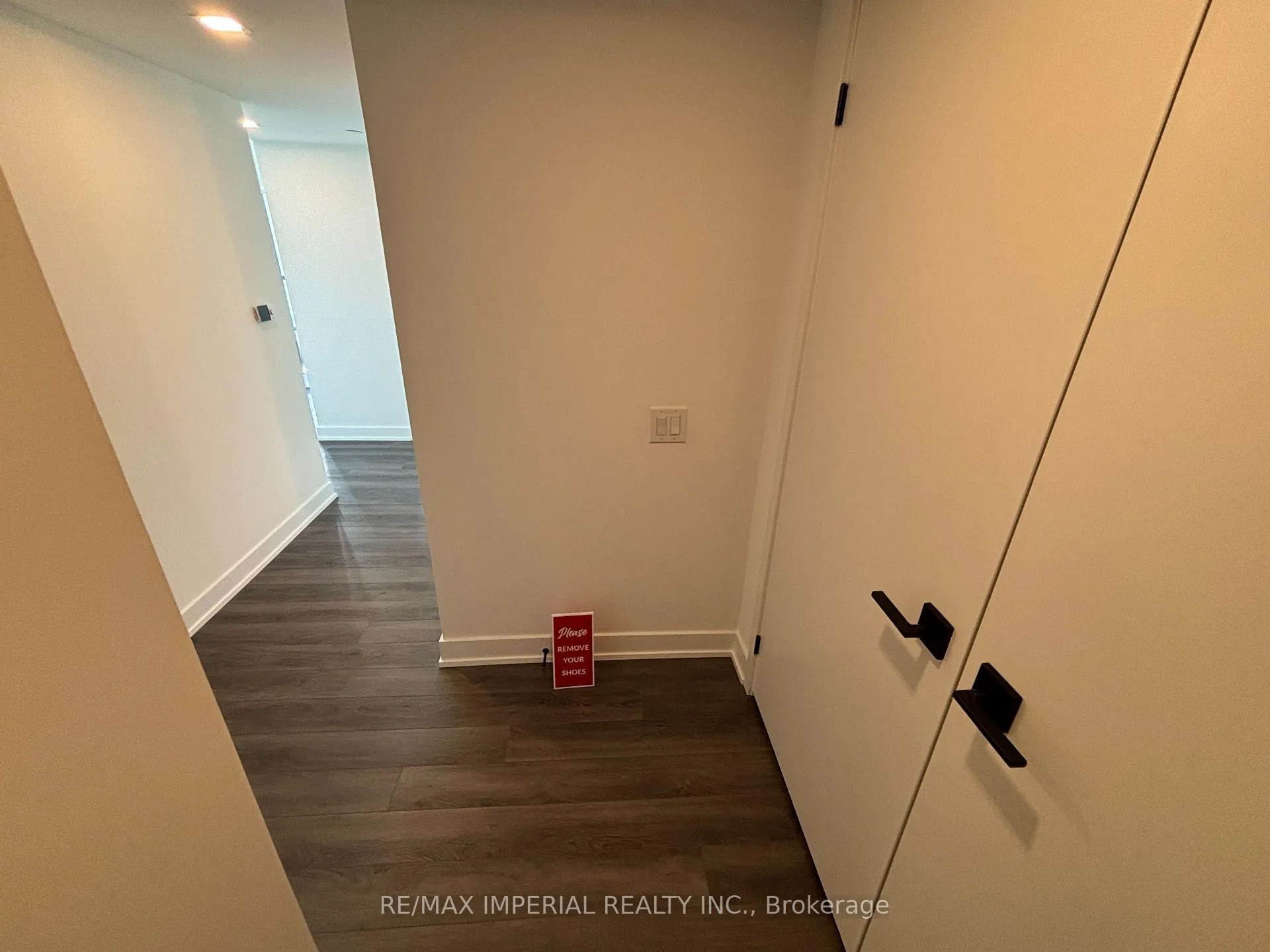 Photo 4 of Unit 1410, 609 Sherborne Street, Toronto, North St. James Town — HOMEH