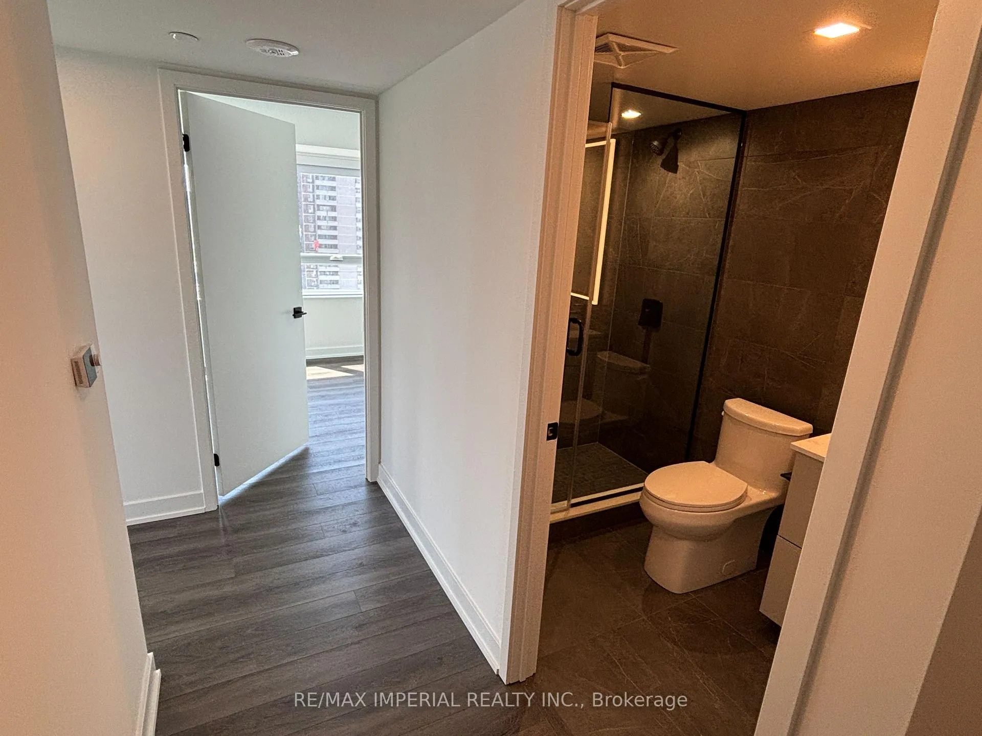 Photo 5 of Unit 1410, 609 Sherborne Street, Toronto, North St. James Town — HOMEH
