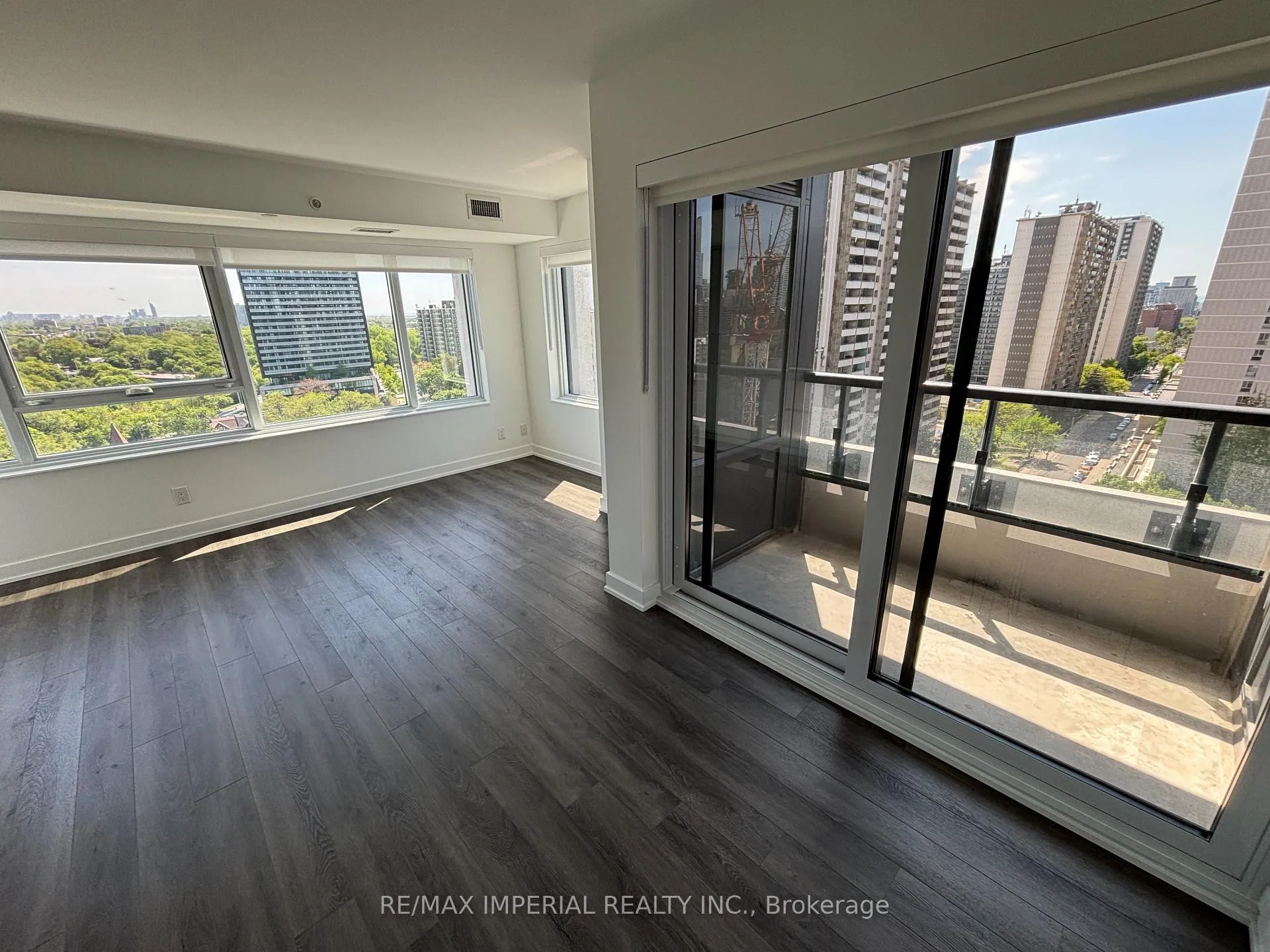 Photo 13 of Unit 1410, 609 Sherborne Street, Toronto, North St. James Town — HOMEH