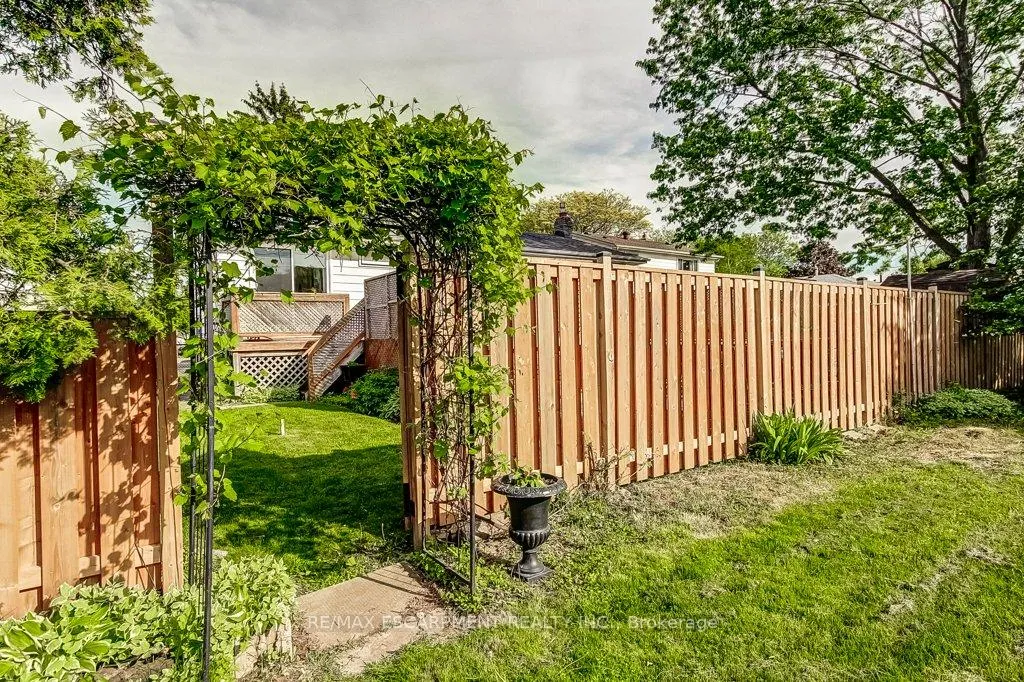 Photo 28 of 633 Sheraton Road, Burlington, Appleby — HOMEH
