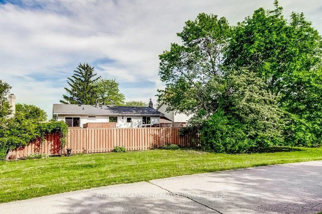 Photo 30 of 633 Sheraton Road, Burlington, Appleby — HOMEH