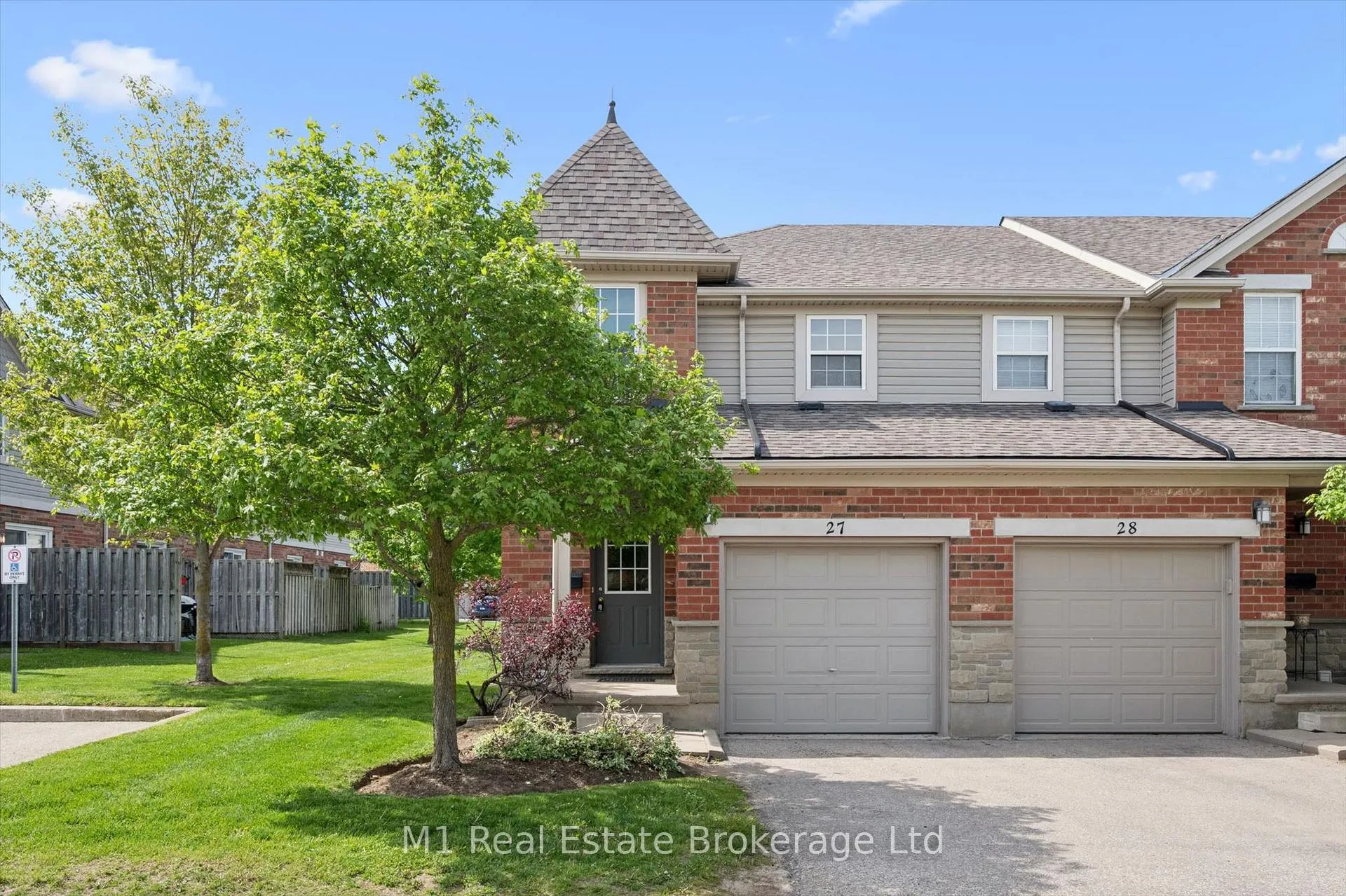 Photo 1 of Unit 27, 124 Gosling Gardens, Guelph, Clairfields/Hanlon Business Park — HOMEH