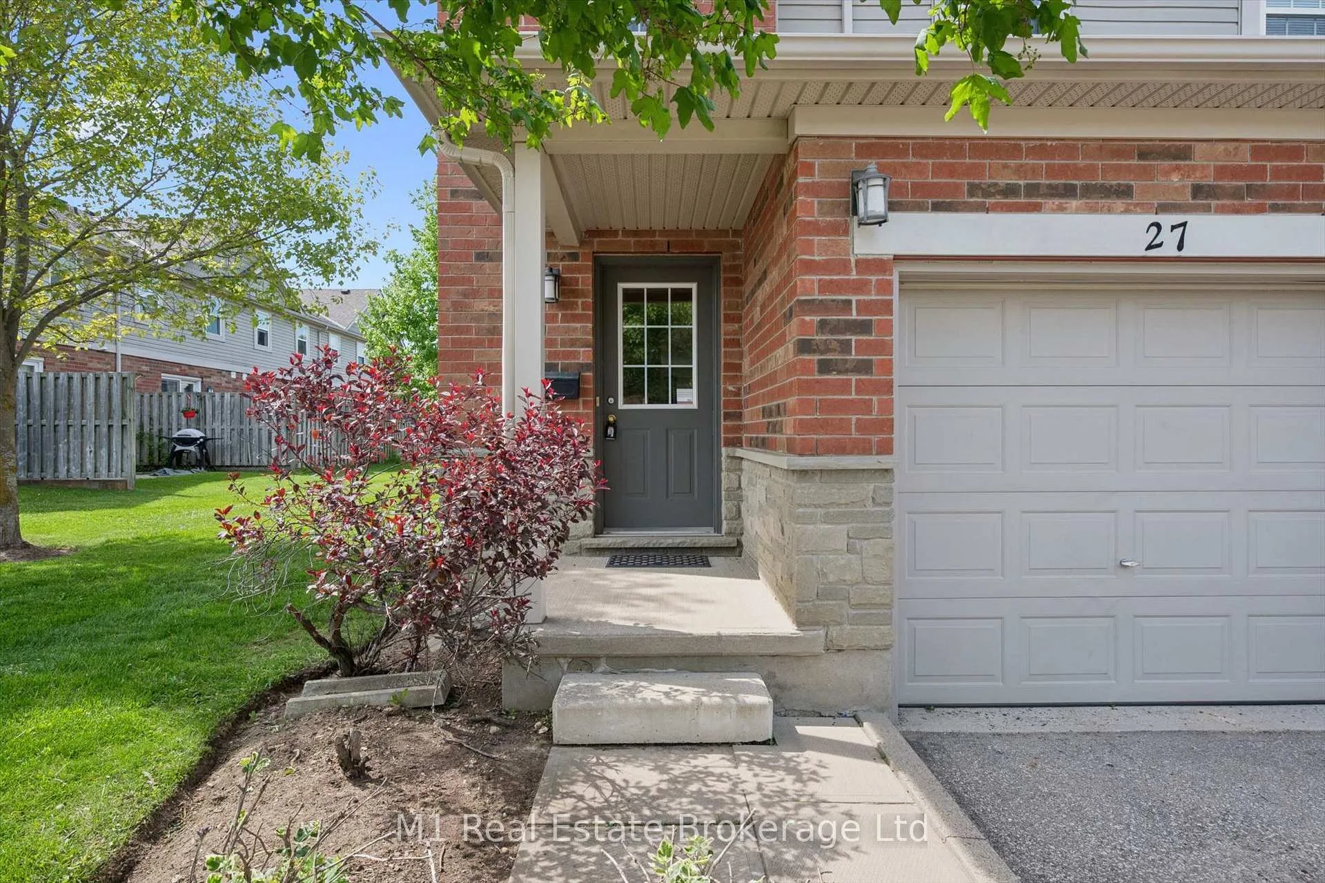 Photo 4 of Unit 27, 124 Gosling Gardens, Guelph, Clairfields/Hanlon Business Park — HOMEH