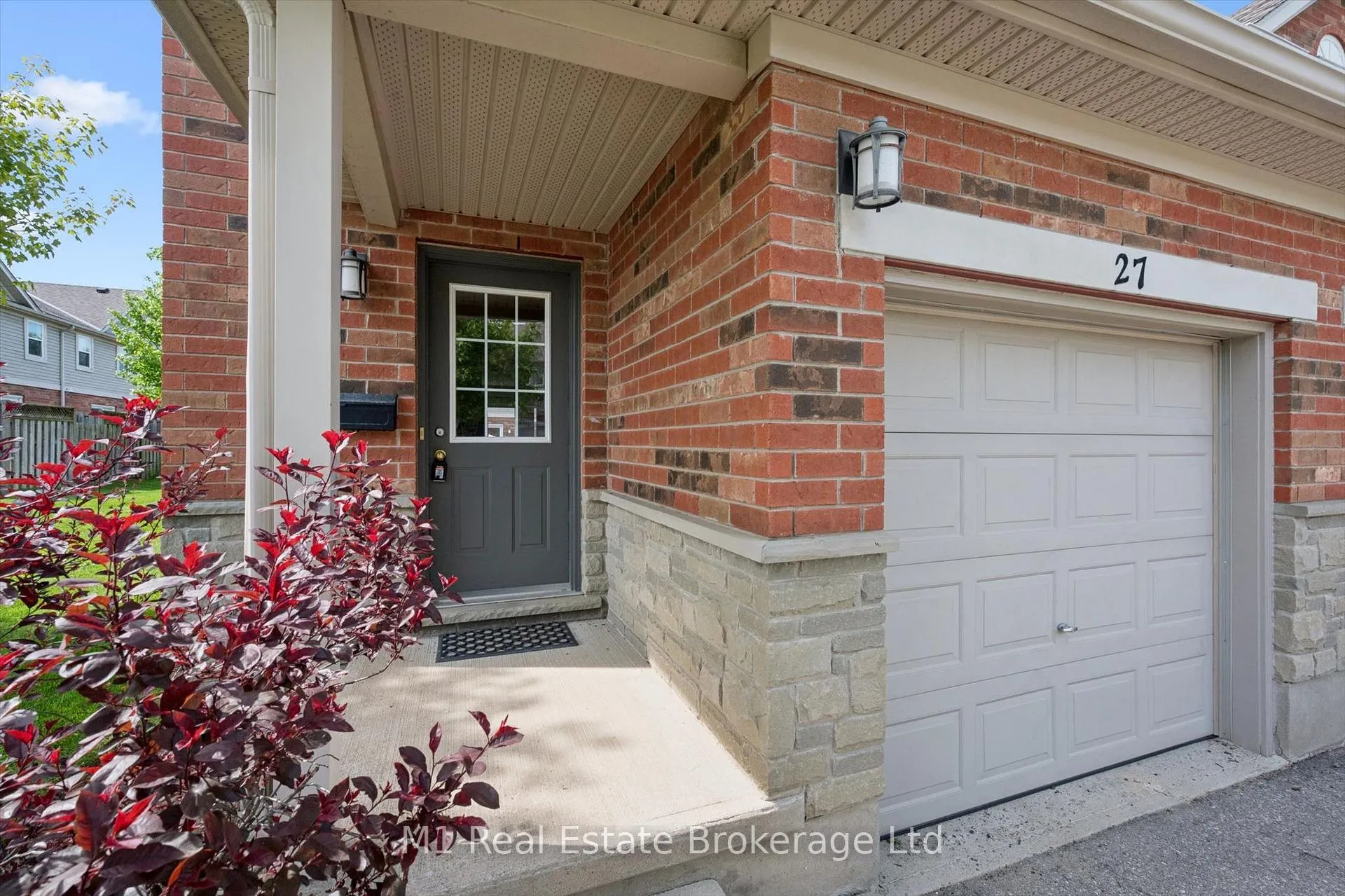 Photo 5 of Unit 27, 124 Gosling Gardens, Guelph, Clairfields/Hanlon Business Park — HOMEH