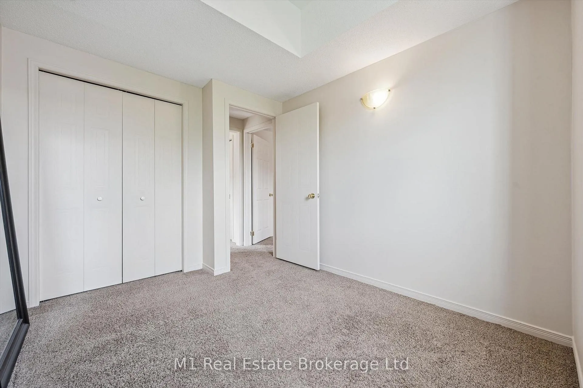Photo 23 of Unit 27, 124 Gosling Gardens, Guelph, Clairfields/Hanlon Business Park — HOMEH