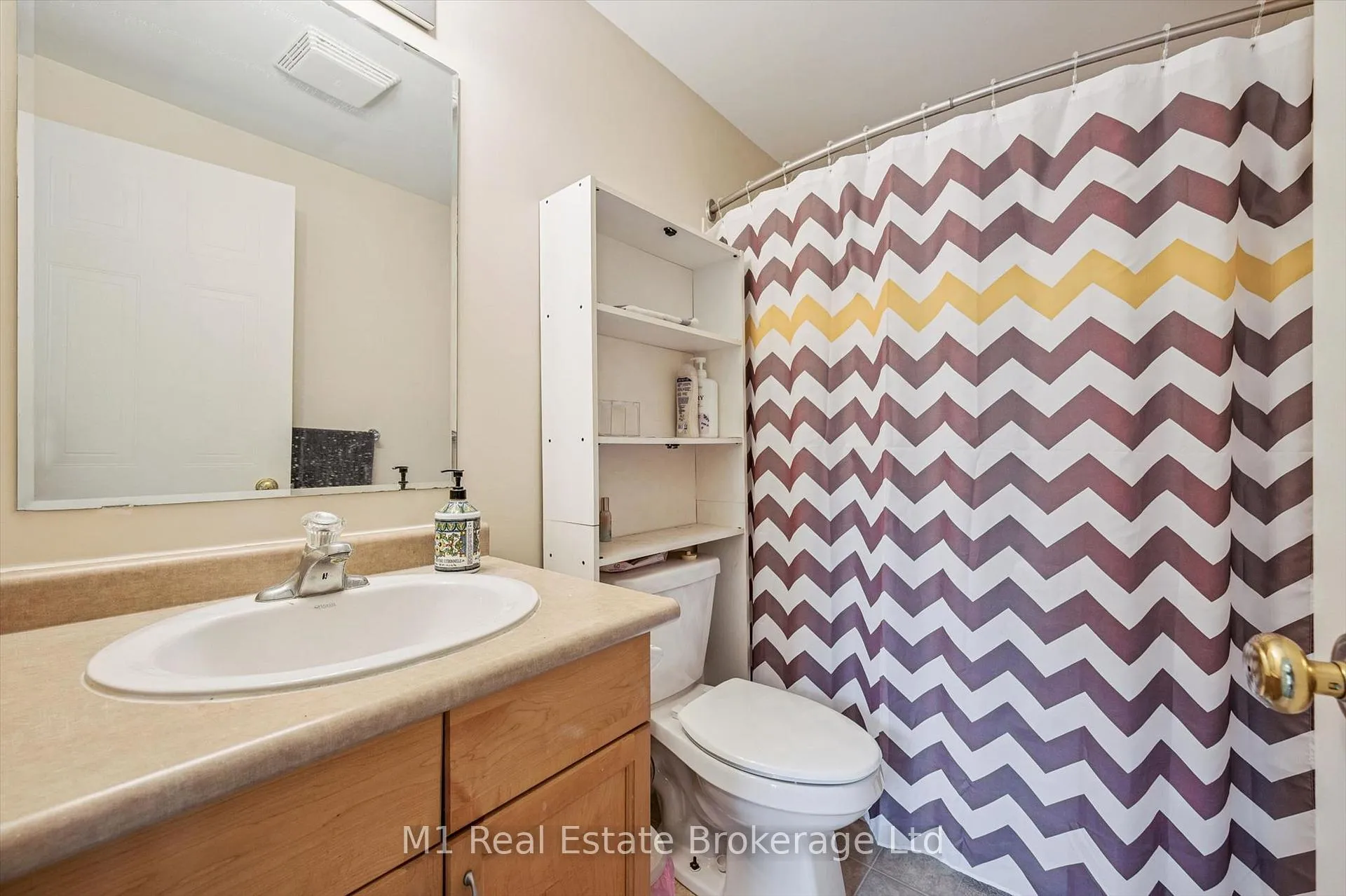 Photo 28 of Unit 27, 124 Gosling Gardens, Guelph, Clairfields/Hanlon Business Park — HOMEH