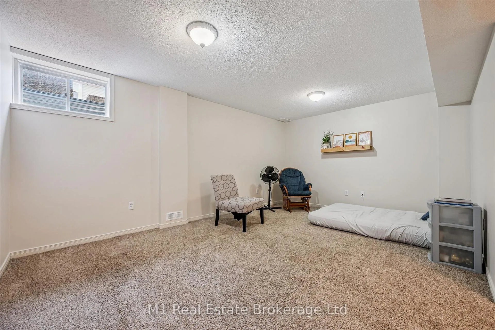 Photo 29 of Unit 27, 124 Gosling Gardens, Guelph, Clairfields/Hanlon Business Park — HOMEH