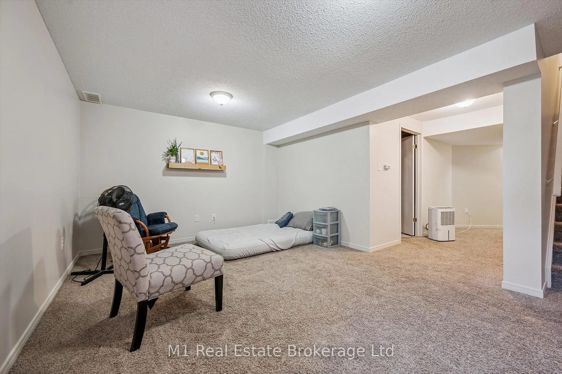Photo 30 of Unit 27, 124 Gosling Gardens, Guelph, Clairfields/Hanlon Business Park — HOMEH