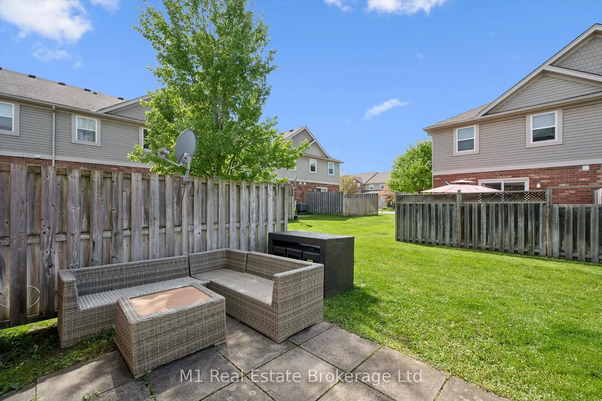 Photo 38 of Unit 27, 124 Gosling Gardens, Guelph, Clairfields/Hanlon Business Park — HOMEH