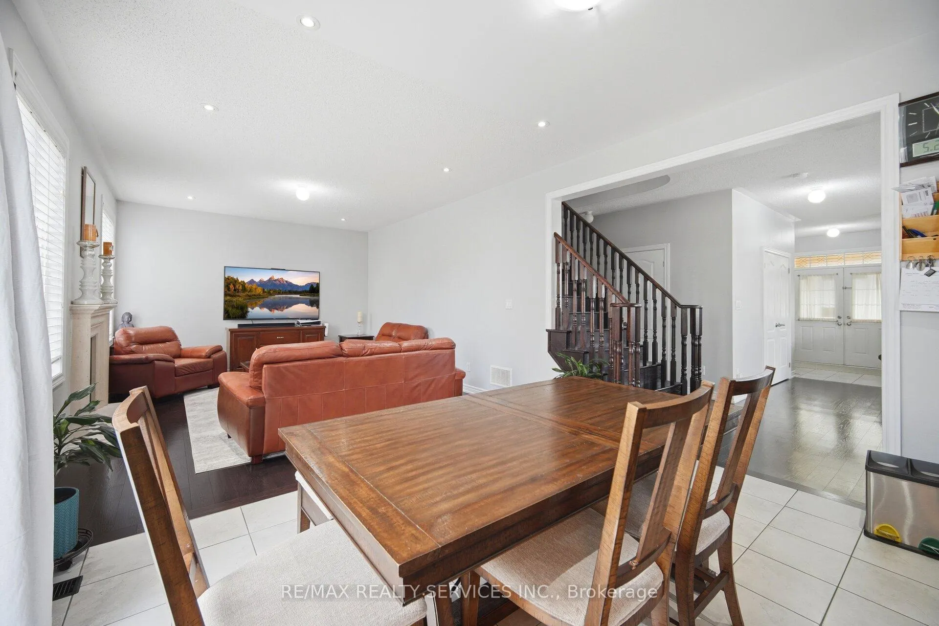 Photo 10 of 39 Templehill Road, Brampton, Sandringham-Wellington — HOMEH