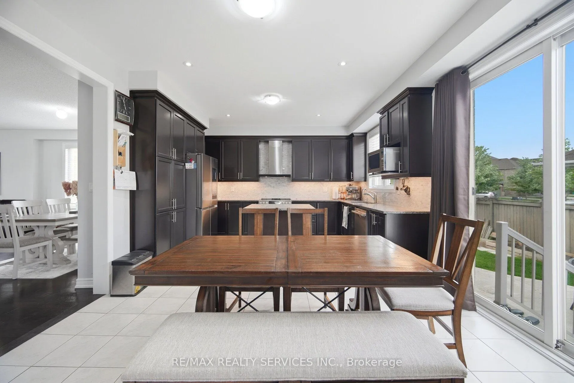 Photo 11 of 39 Templehill Road, Brampton, Sandringham-Wellington — HOMEH