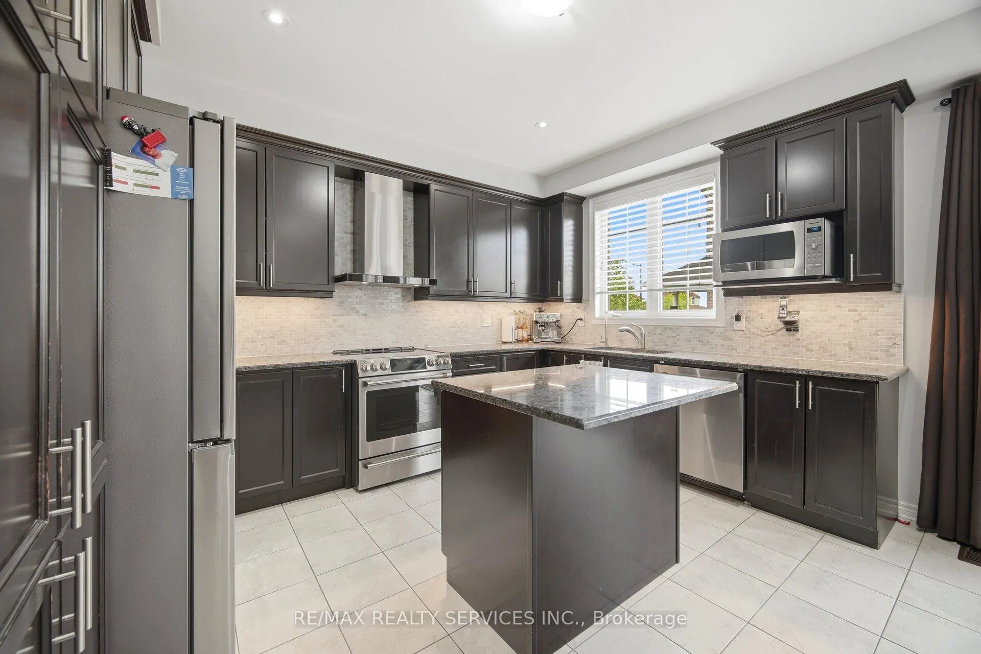 Photo 13 of 39 Templehill Road, Brampton, Sandringham-Wellington — HOMEH