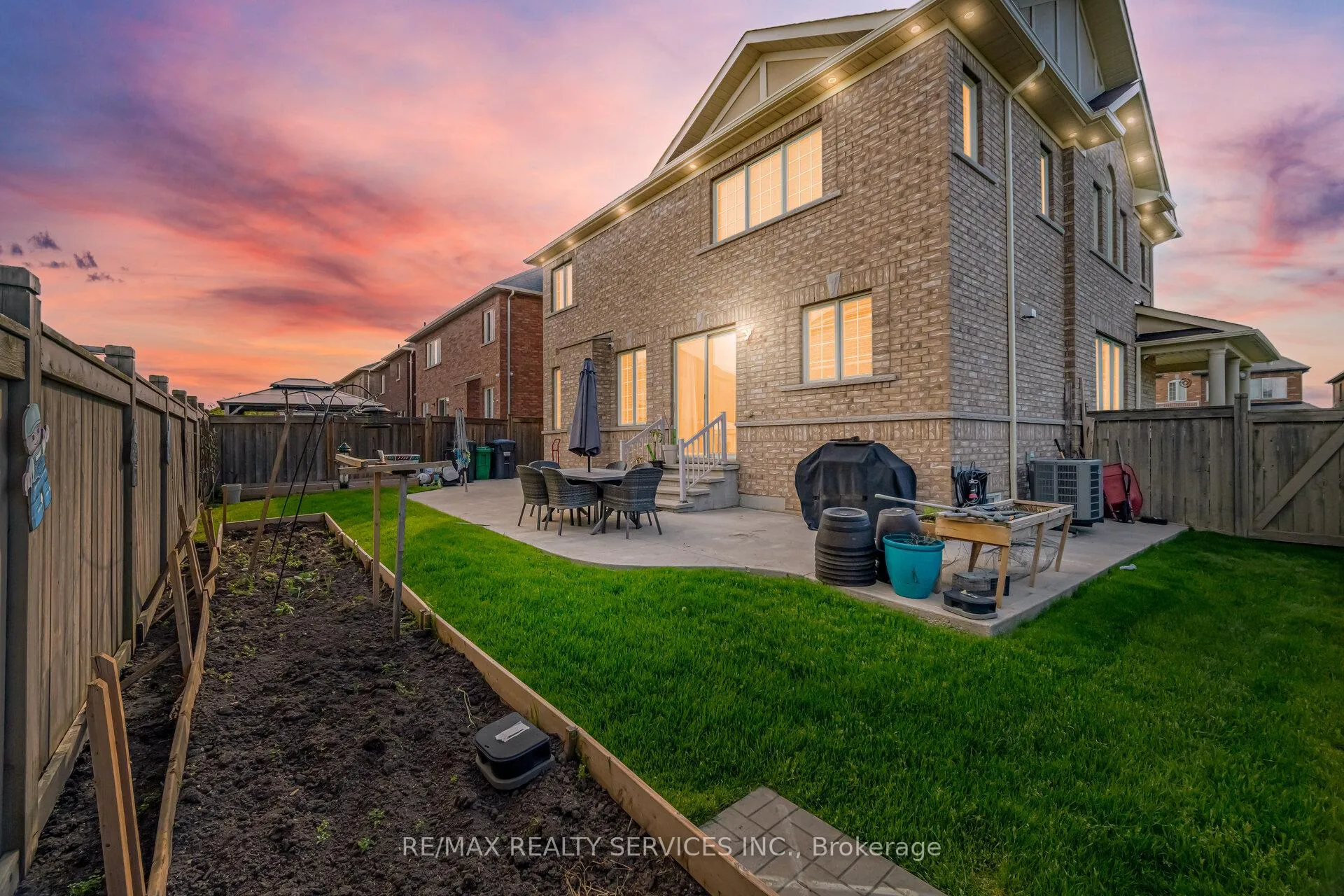 Photo 40 of 39 Templehill Road, Brampton, Sandringham-Wellington — HOMEH