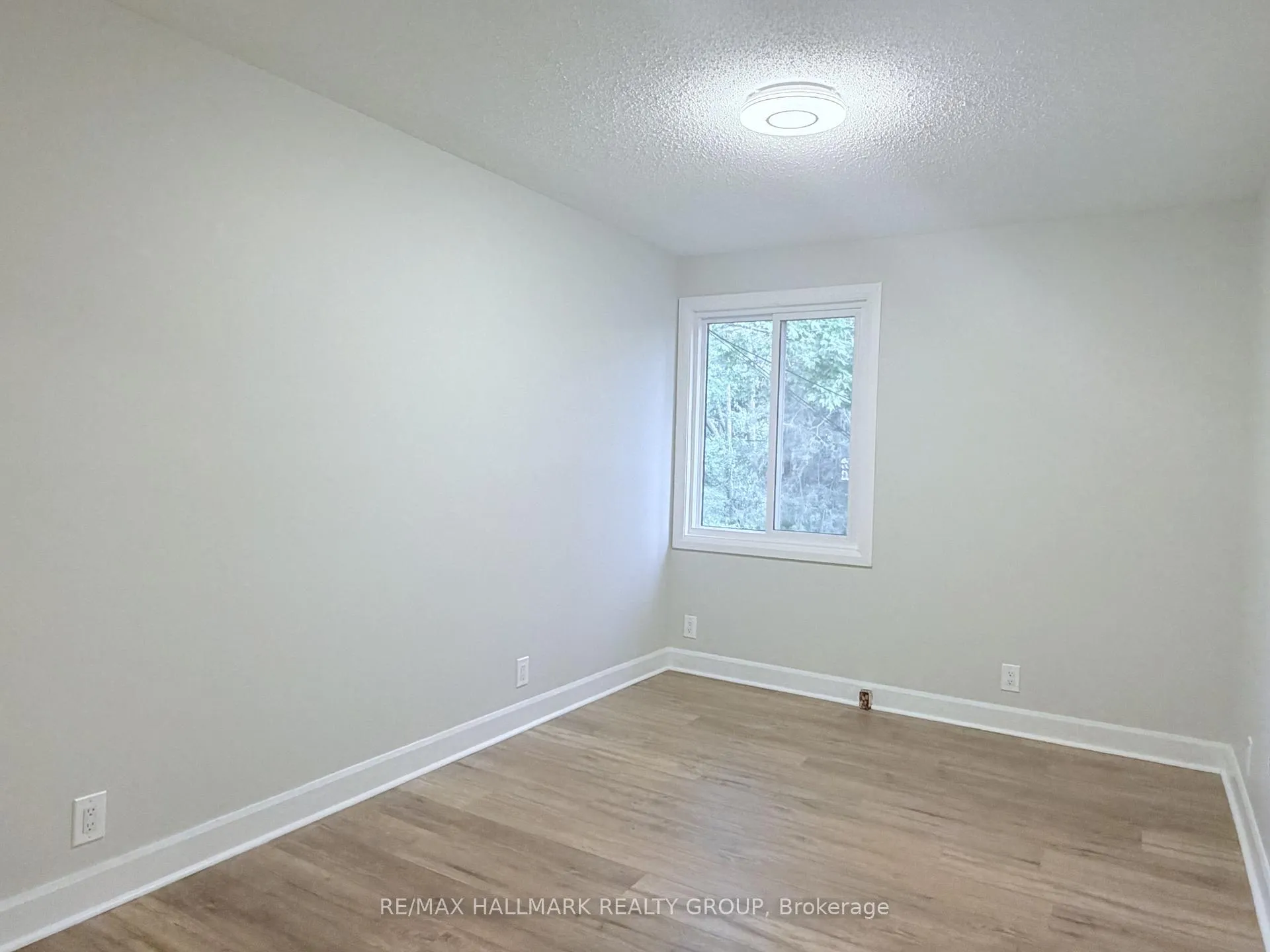 Photo 14 of 470 Pleasant Park Road, Ottawa, Alta Vista/Faircrest Heights — HOMEH