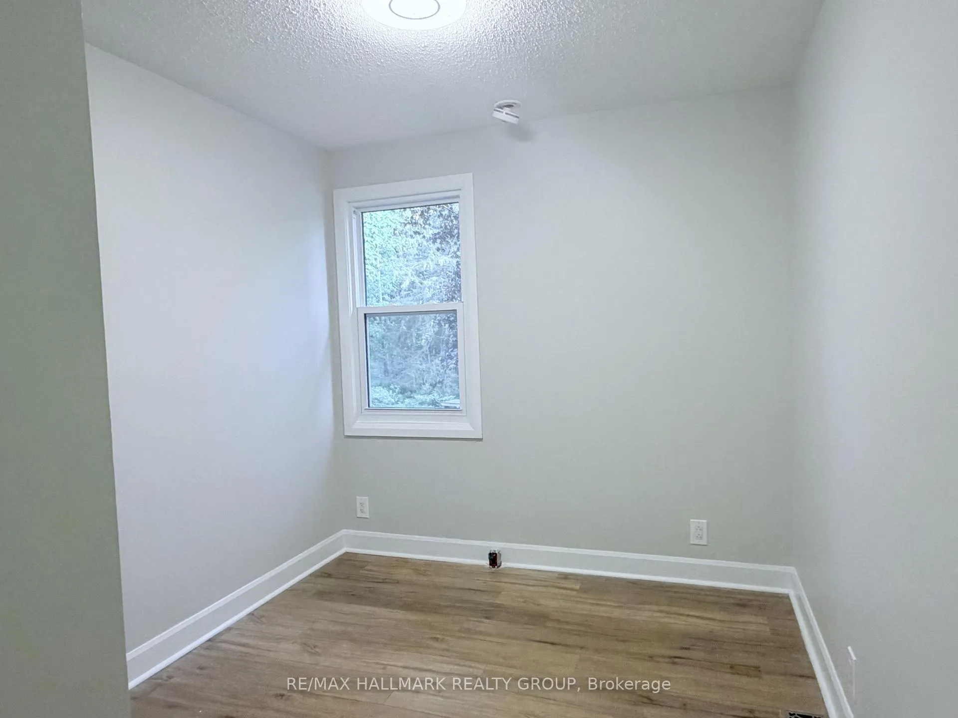 Photo 17 of 470 Pleasant Park Road, Ottawa, Alta Vista/Faircrest Heights — HOMEH