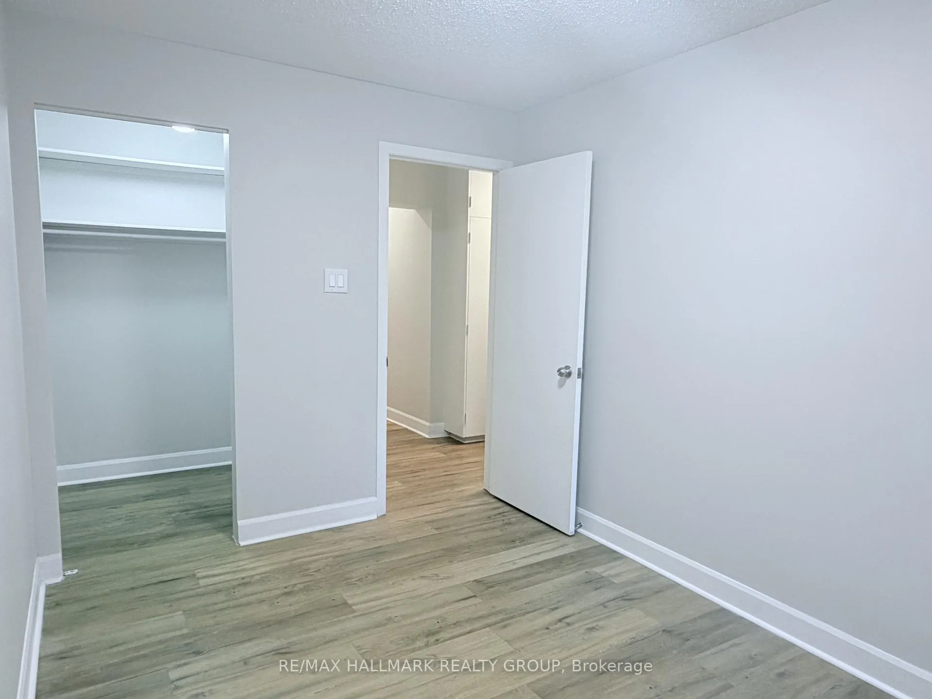 Photo 18 of 470 Pleasant Park Road, Ottawa, Alta Vista/Faircrest Heights — HOMEH