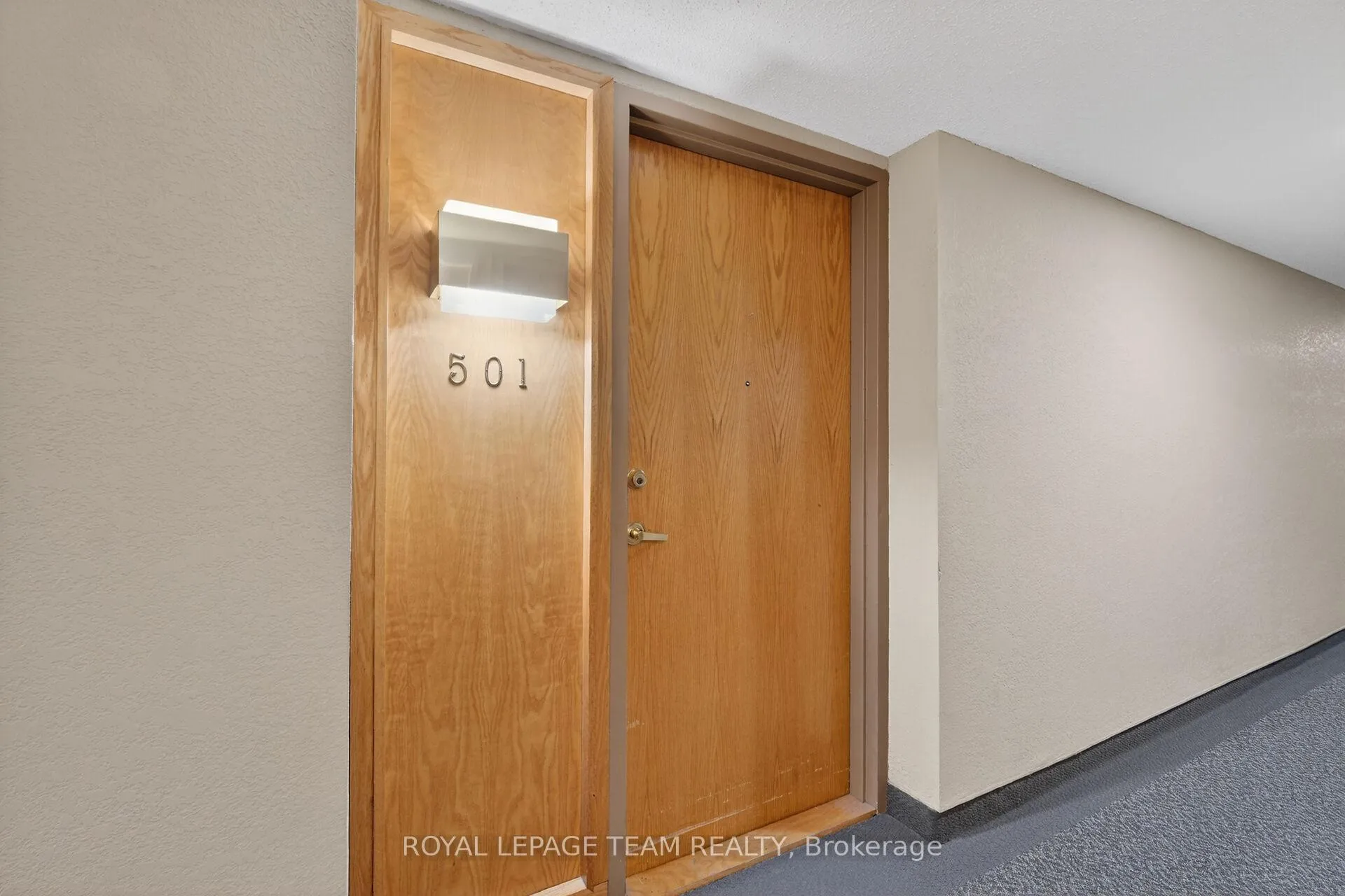 Photo 2 of Unit 501, 2760 Carousel Crescent, Ottawa, Emerald Woods/Sawmill Creek — HOMEH