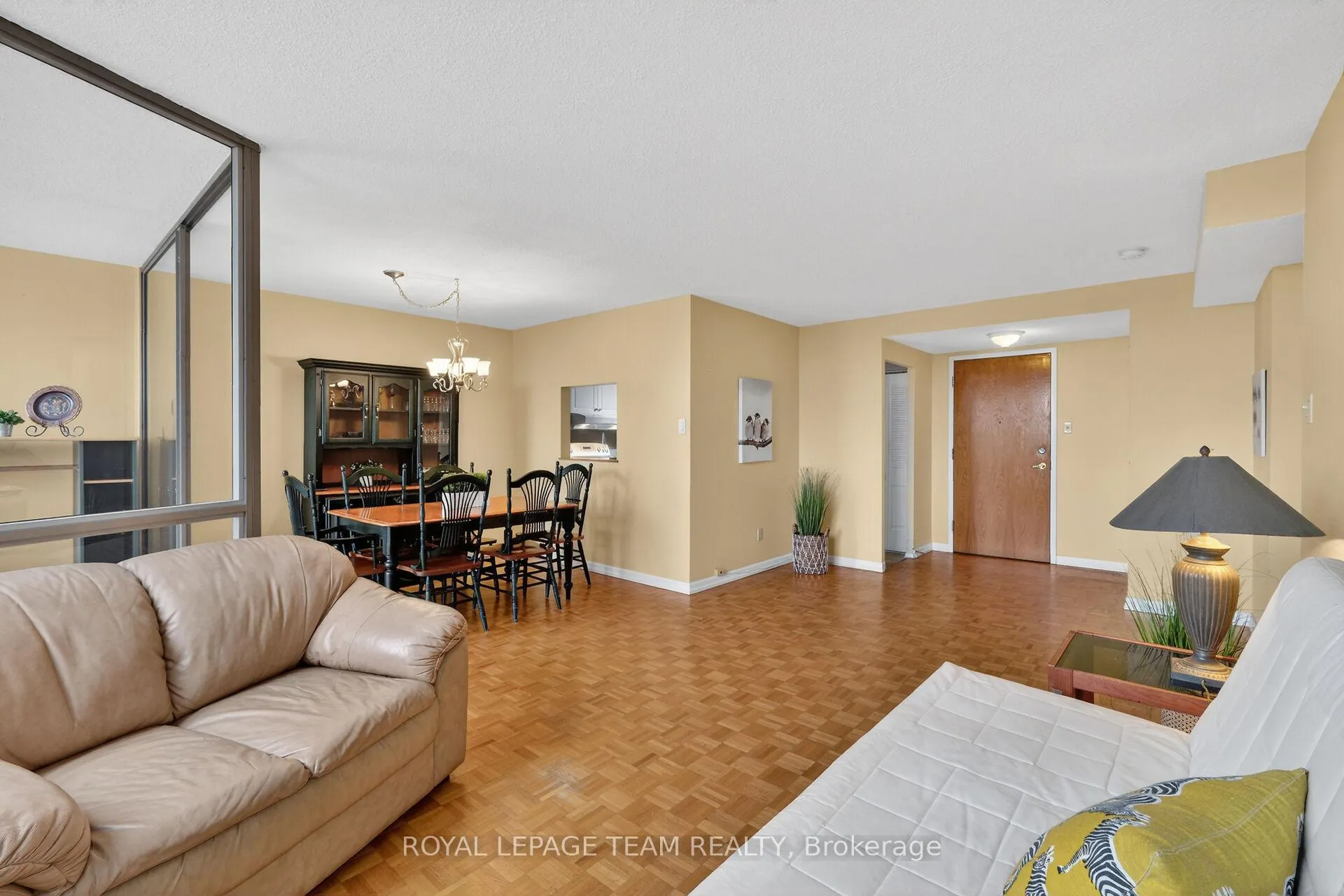 Photo 26 of Unit 501, 2760 Carousel Crescent, Ottawa, Emerald Woods/Sawmill Creek — HOMEH