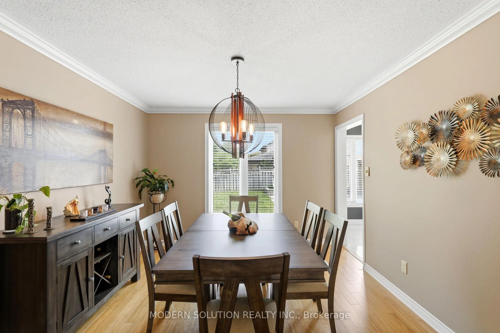 Photo 17 of 198 Pine Valley Drive, London, South N — HOMEH