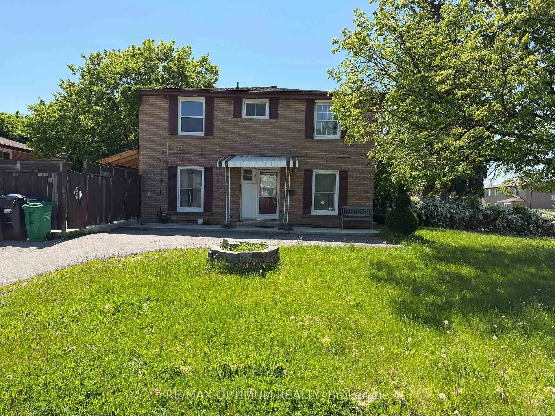 Photo 3 of 3 Dunwich Place, Brampton, Southgate — HOMEH