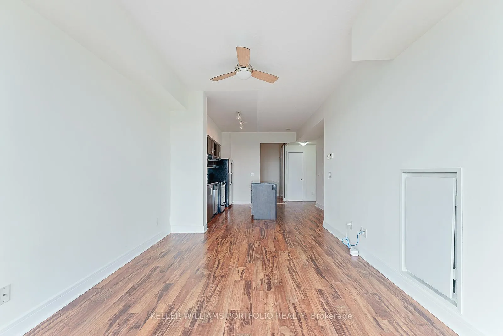 Photo 14 of Unit 910, 35 Brian Peck Crescent, Toronto, Thorncliffe Park — HOMEH