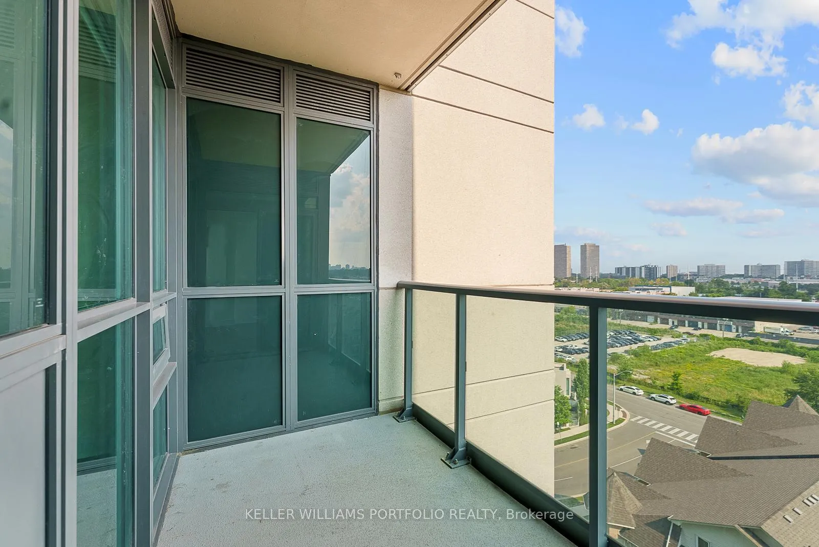 Photo 27 of Unit 910, 35 Brian Peck Crescent, Toronto, Thorncliffe Park — HOMEH