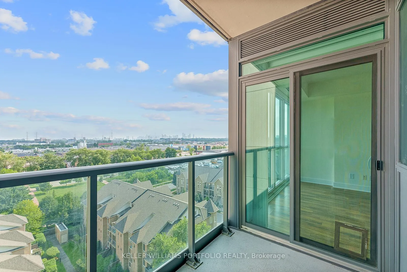 Photo 28 of Unit 910, 35 Brian Peck Crescent, Toronto, Thorncliffe Park — HOMEH