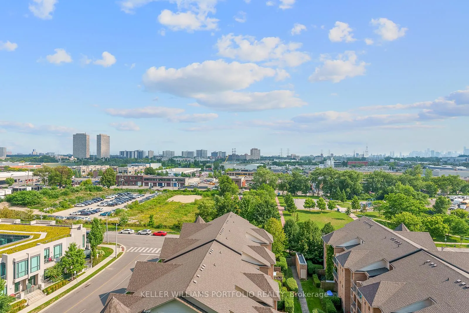 Photo 30 of Unit 910, 35 Brian Peck Crescent, Toronto, Thorncliffe Park — HOMEH