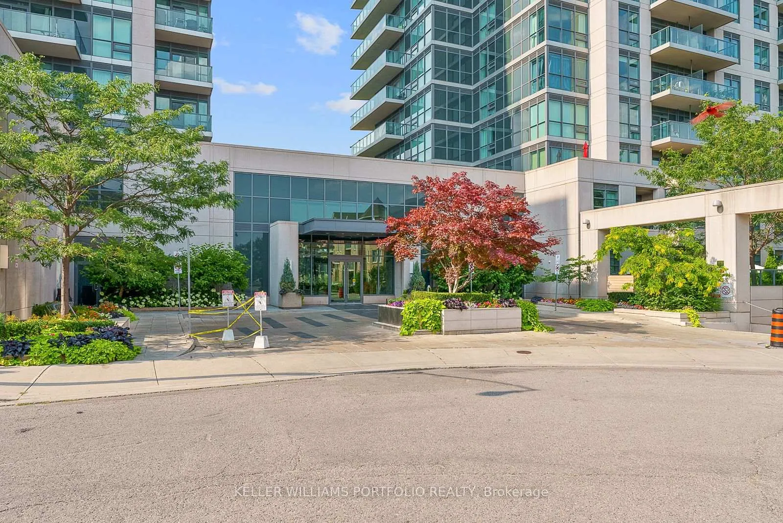 Photo 32 of Unit 910, 35 Brian Peck Crescent, Toronto, Thorncliffe Park — HOMEH