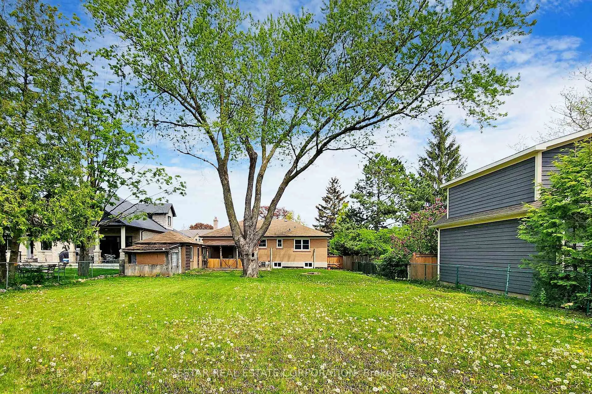 Photo 35 of 26 Elm Street, Markham, Old Markham Village — HOMEH