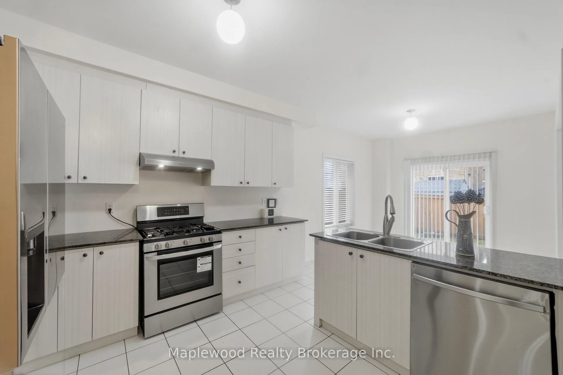 Photo 8 of 1712 Carousel Drive, Pickering, Duffin Heights — HOMEH