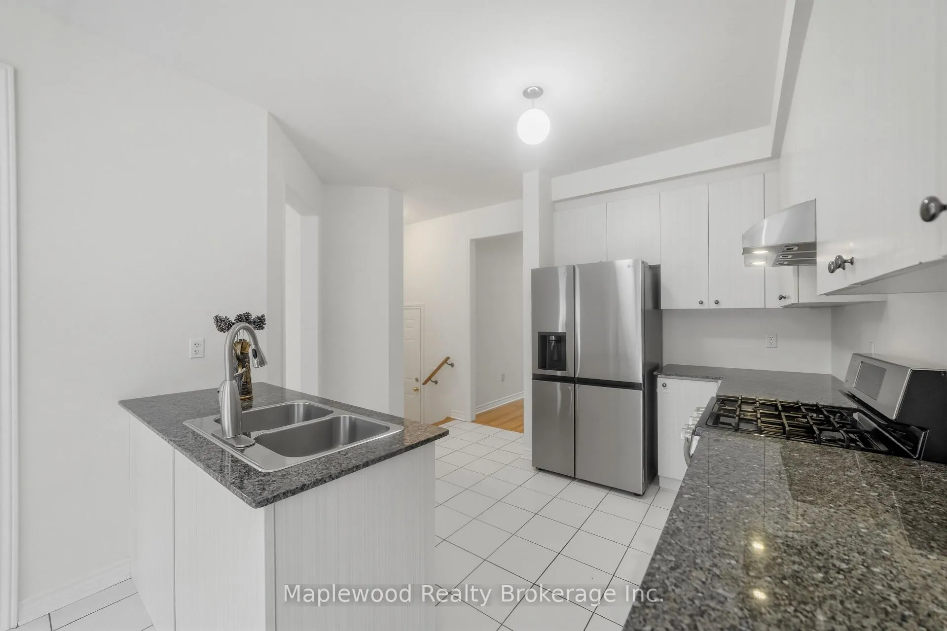 Photo 9 of 1712 Carousel Drive, Pickering, Duffin Heights — HOMEH