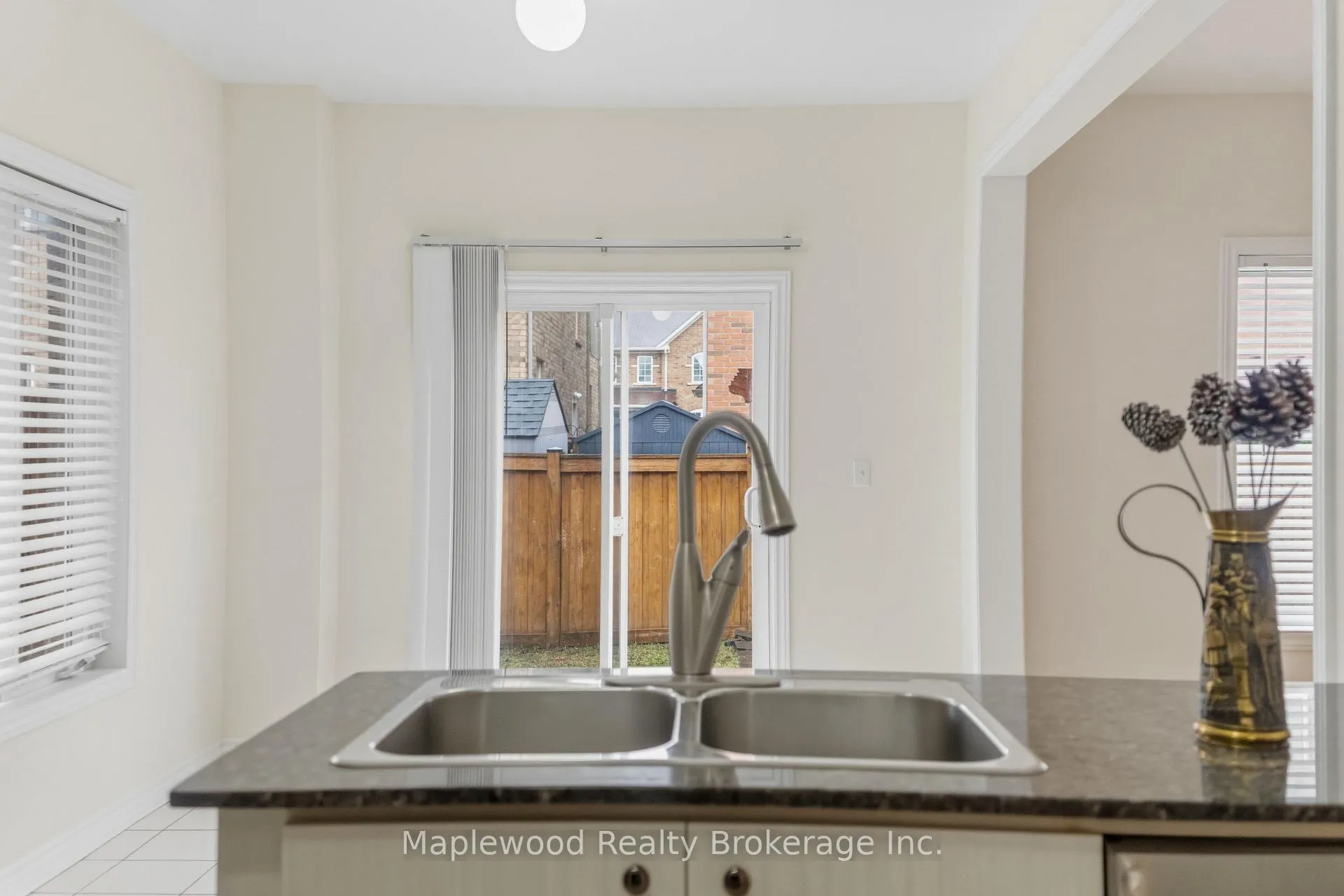 Photo 12 of 1712 Carousel Drive, Pickering, Duffin Heights — HOMEH