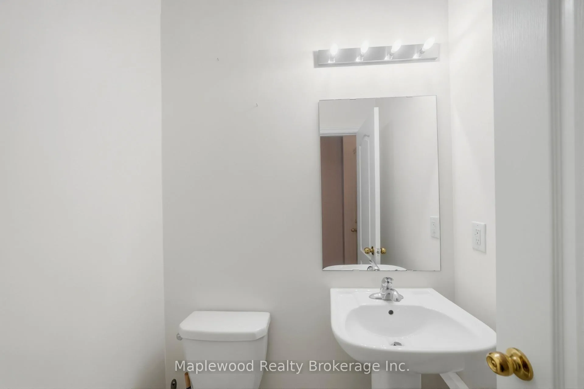 Photo 16 of 1712 Carousel Drive, Pickering, Duffin Heights — HOMEH