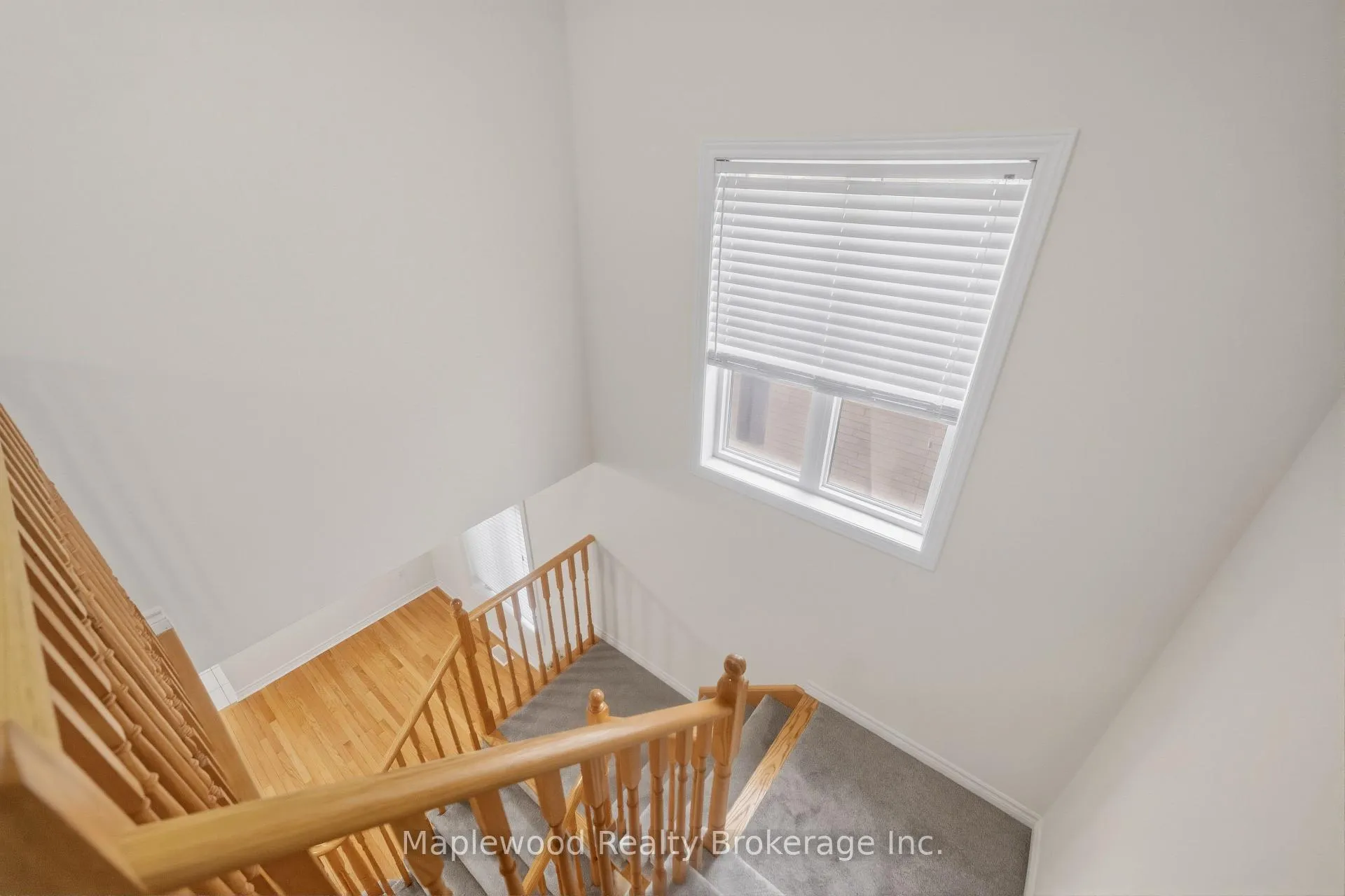 Photo 17 of 1712 Carousel Drive, Pickering, Duffin Heights — HOMEH
