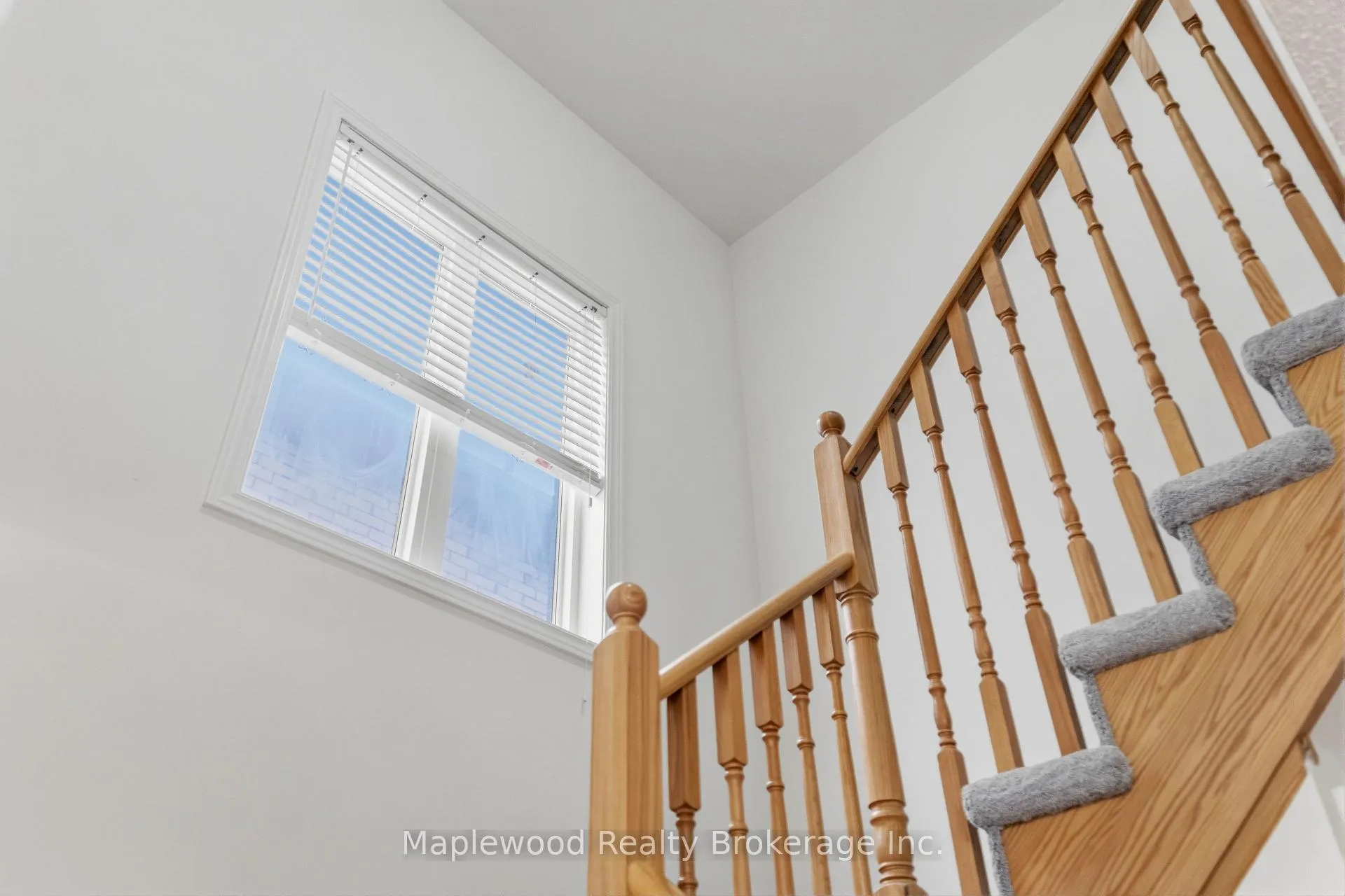 Photo 19 of 1712 Carousel Drive, Pickering, Duffin Heights — HOMEH
