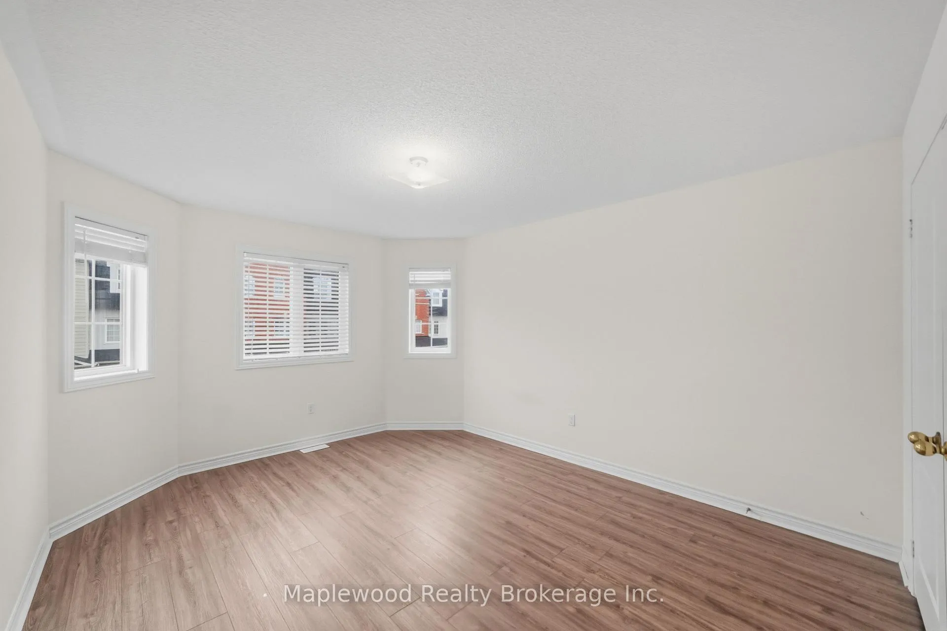 Photo 27 of 1712 Carousel Drive, Pickering, Duffin Heights — HOMEH
