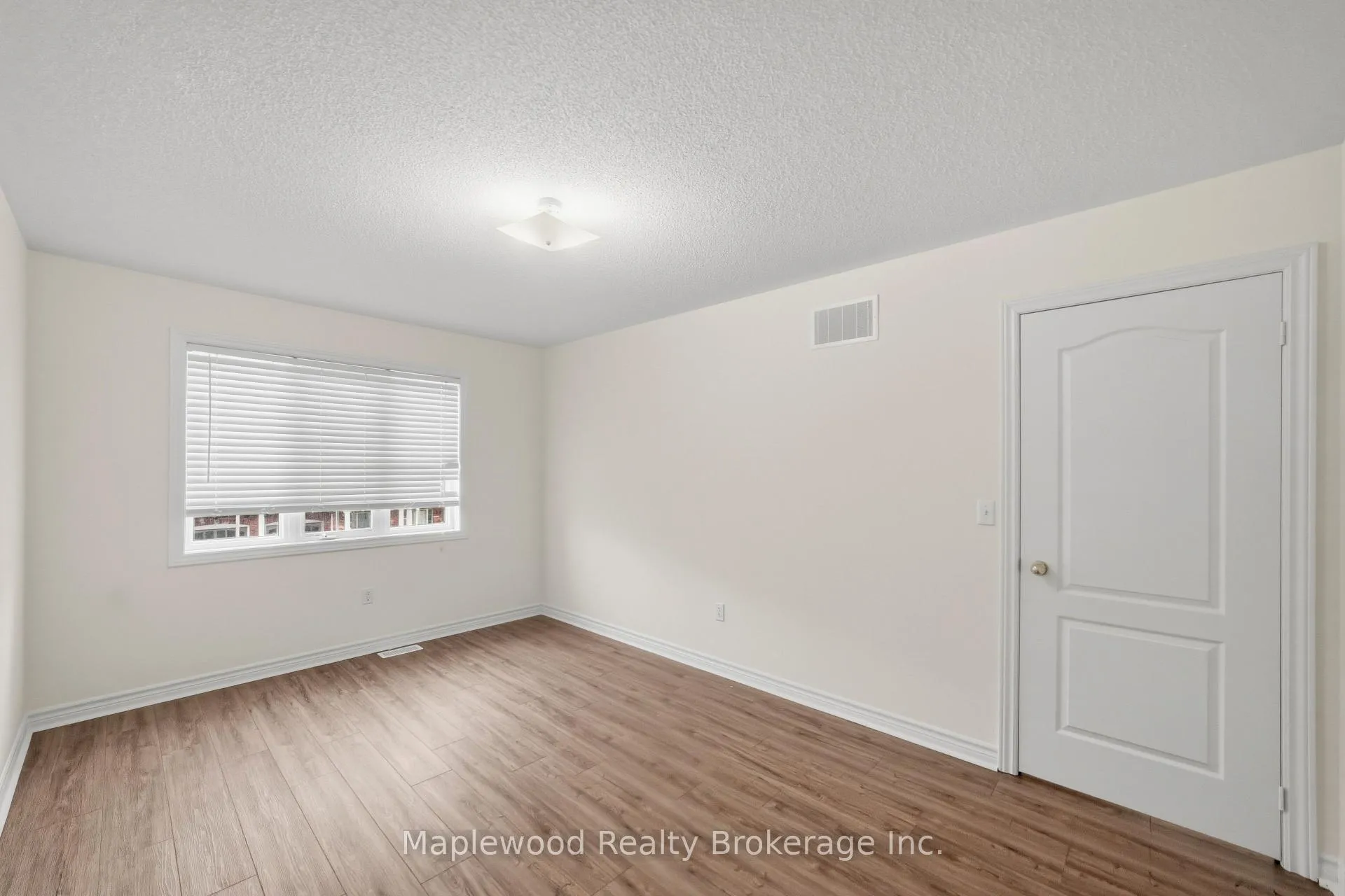 Photo 29 of 1712 Carousel Drive, Pickering, Duffin Heights — HOMEH