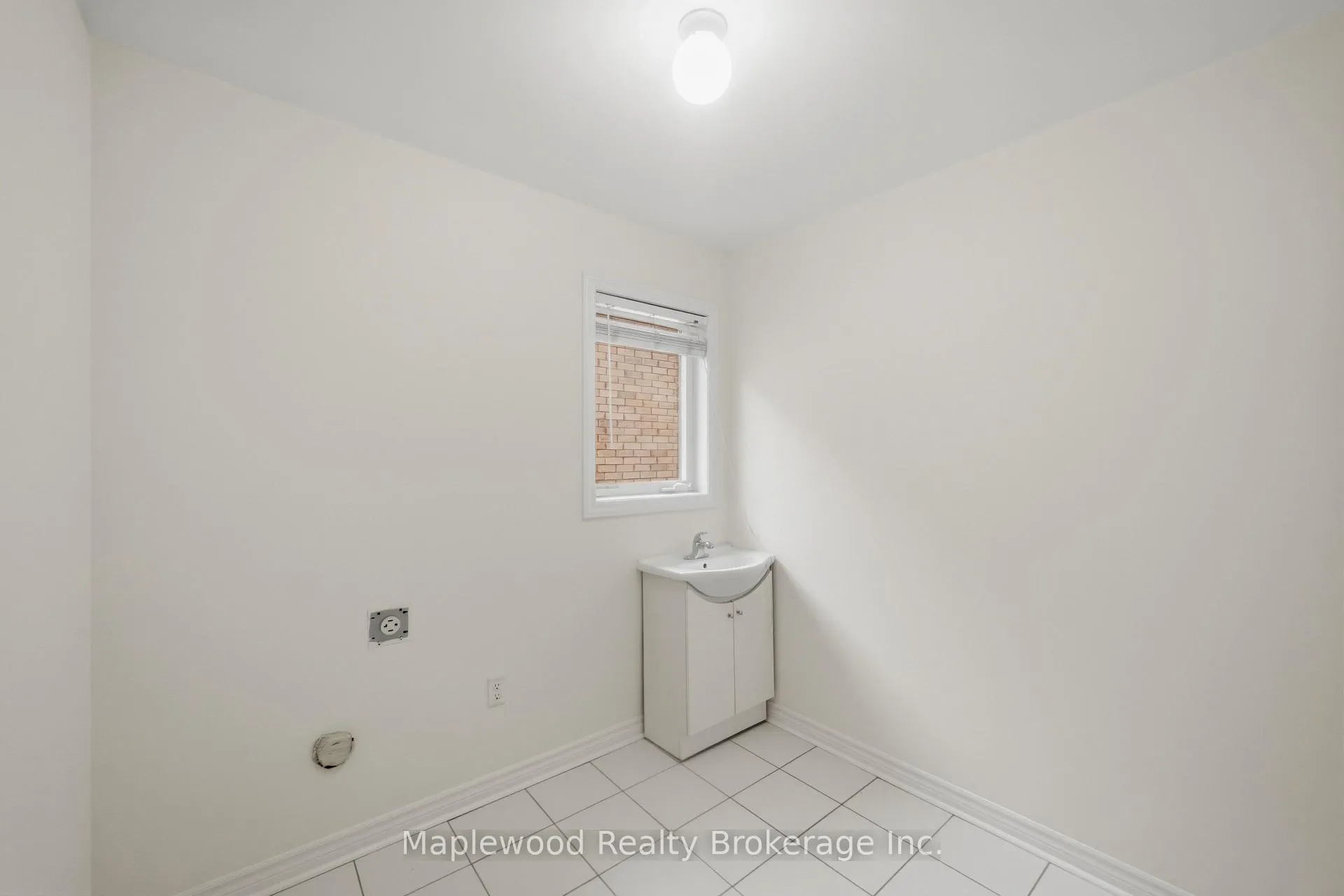 Photo 32 of 1712 Carousel Drive, Pickering, Duffin Heights — HOMEH